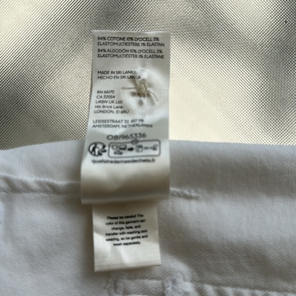 MAEVE by Anthropologie Colette Shorts Limoncello White w/ Lemon design Size 32 - Picture 7 of 10